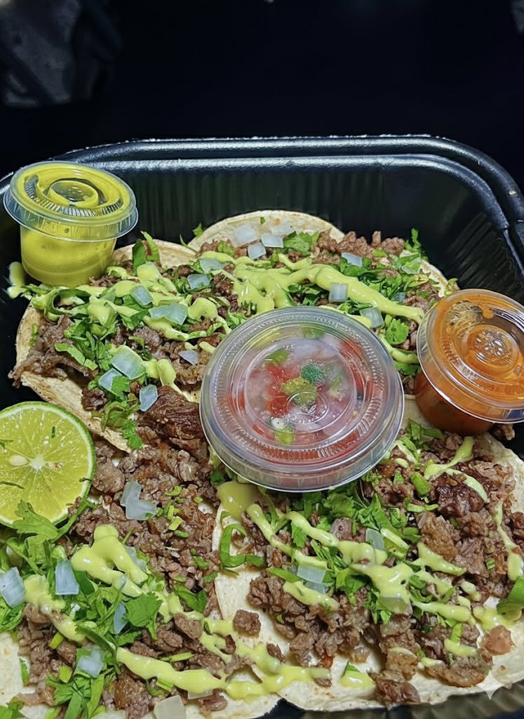 servicio de tacos para eventos chifladogs